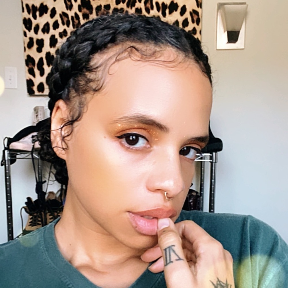 Meet your Posher, Makayla